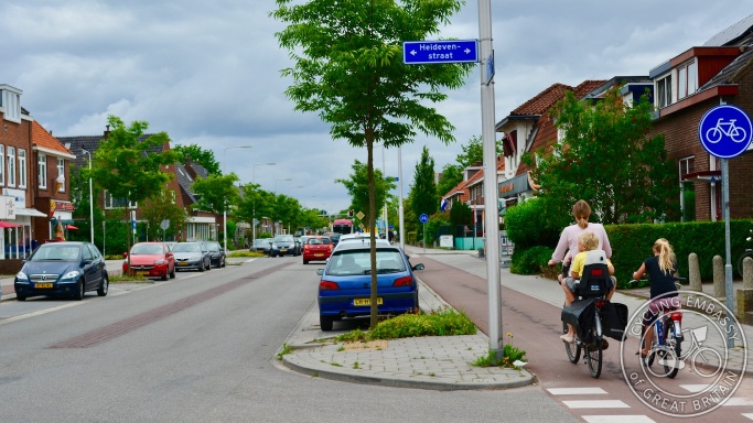 Parking-protected cycleway, Nijmegen, NL