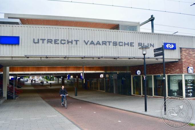 Utrecht Vaartsche Rijn cycling and walking underpass