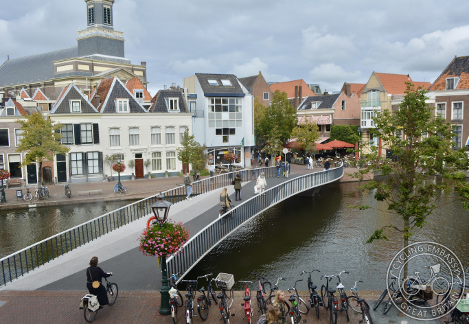 Catharinabrug walking and cycling bridge, Leiden city centre
