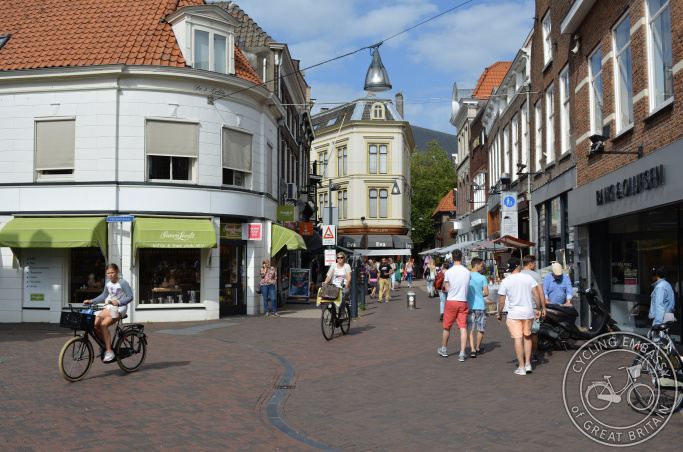 Pedestrianised city centre with permitted cycling, Zwolle